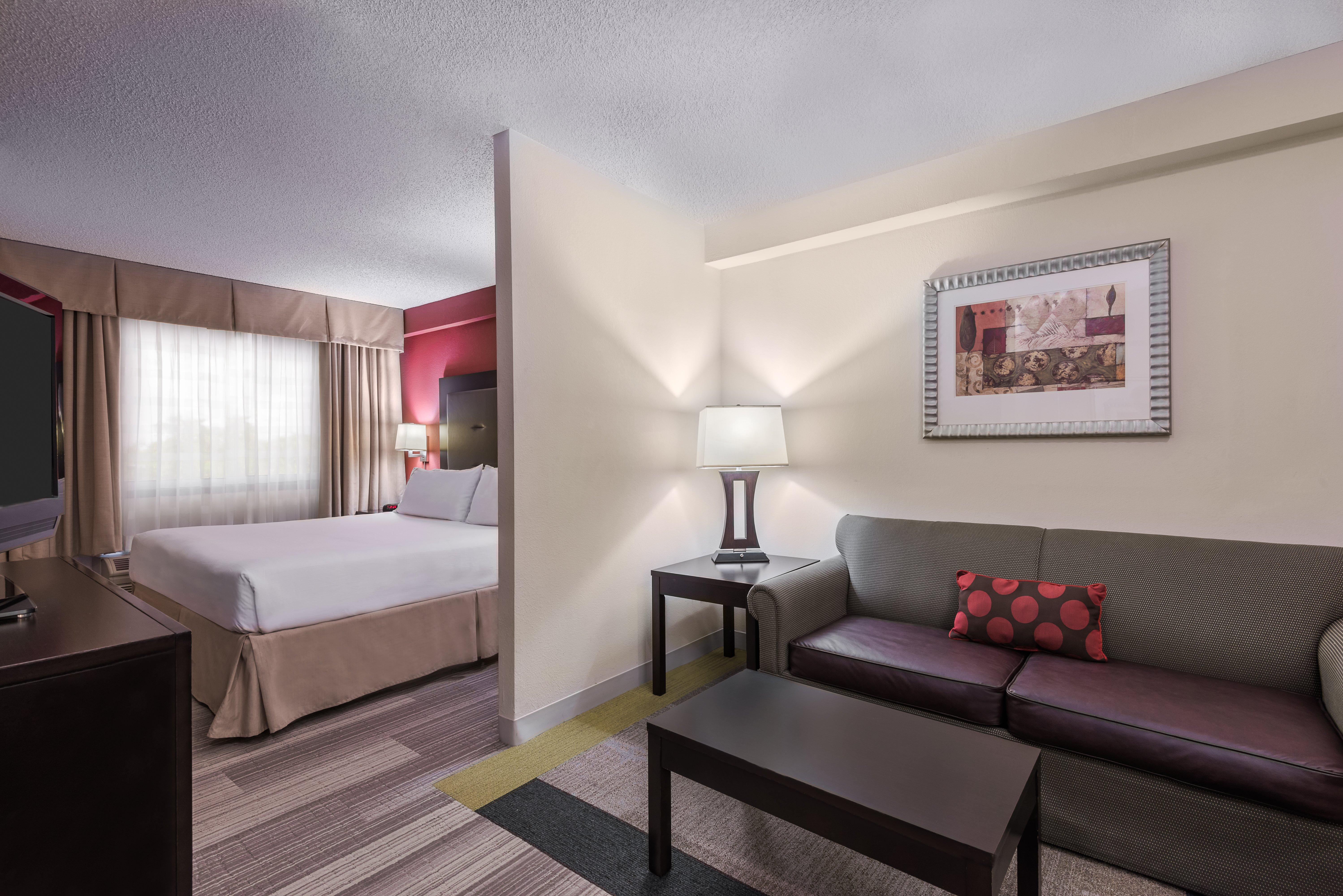Holiday Inn Express Hotel & Suites Kendall East-Miami By Ihg Екстериор снимка