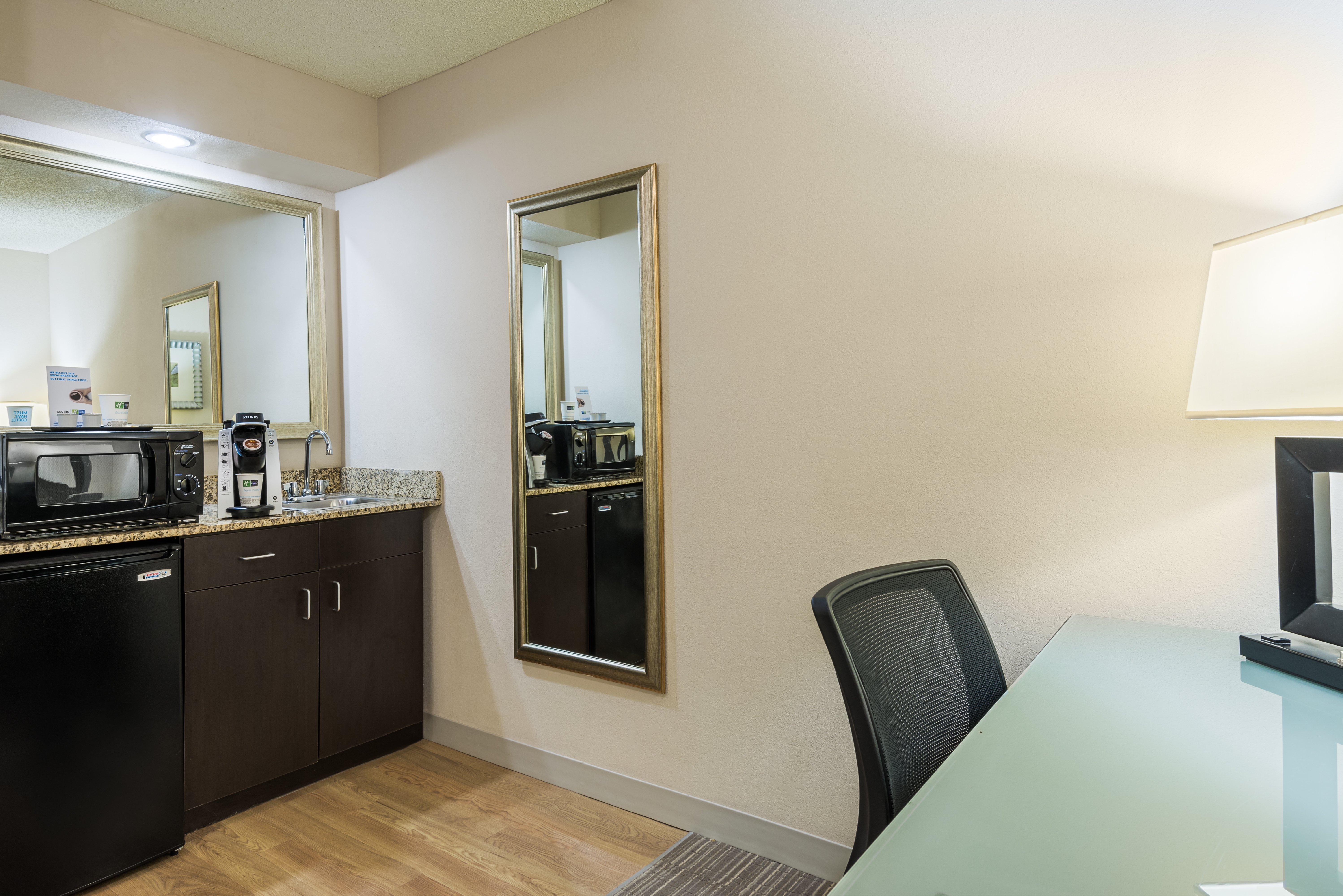 Holiday Inn Express Hotel & Suites Kendall East-Miami By Ihg Екстериор снимка