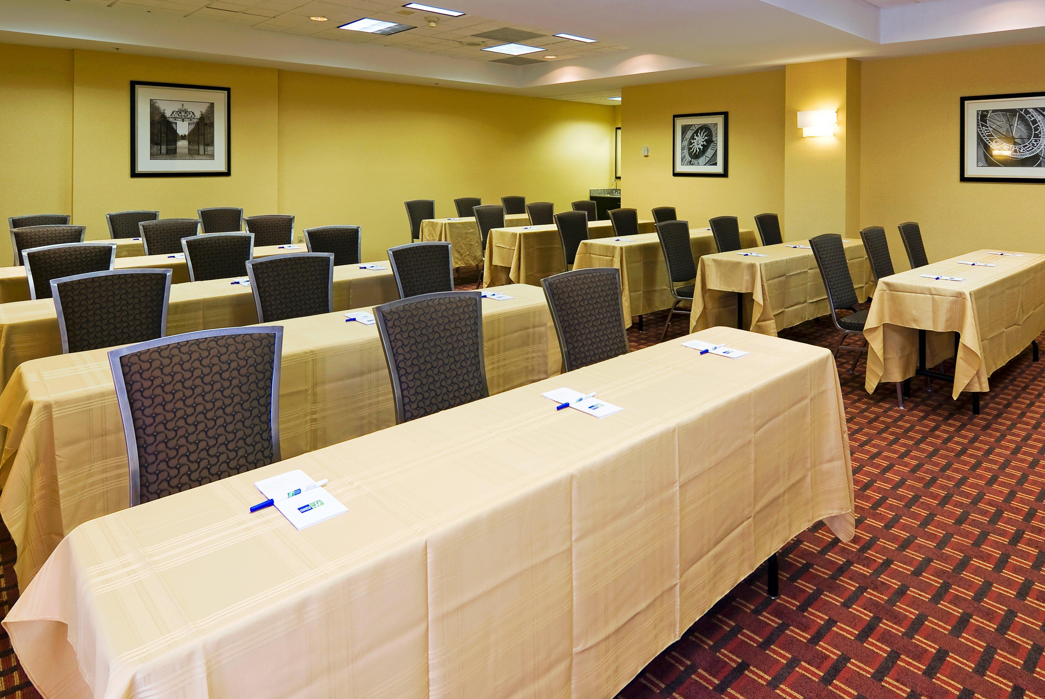 Holiday Inn Express Hotel & Suites Kendall East-Miami By Ihg Екстериор снимка